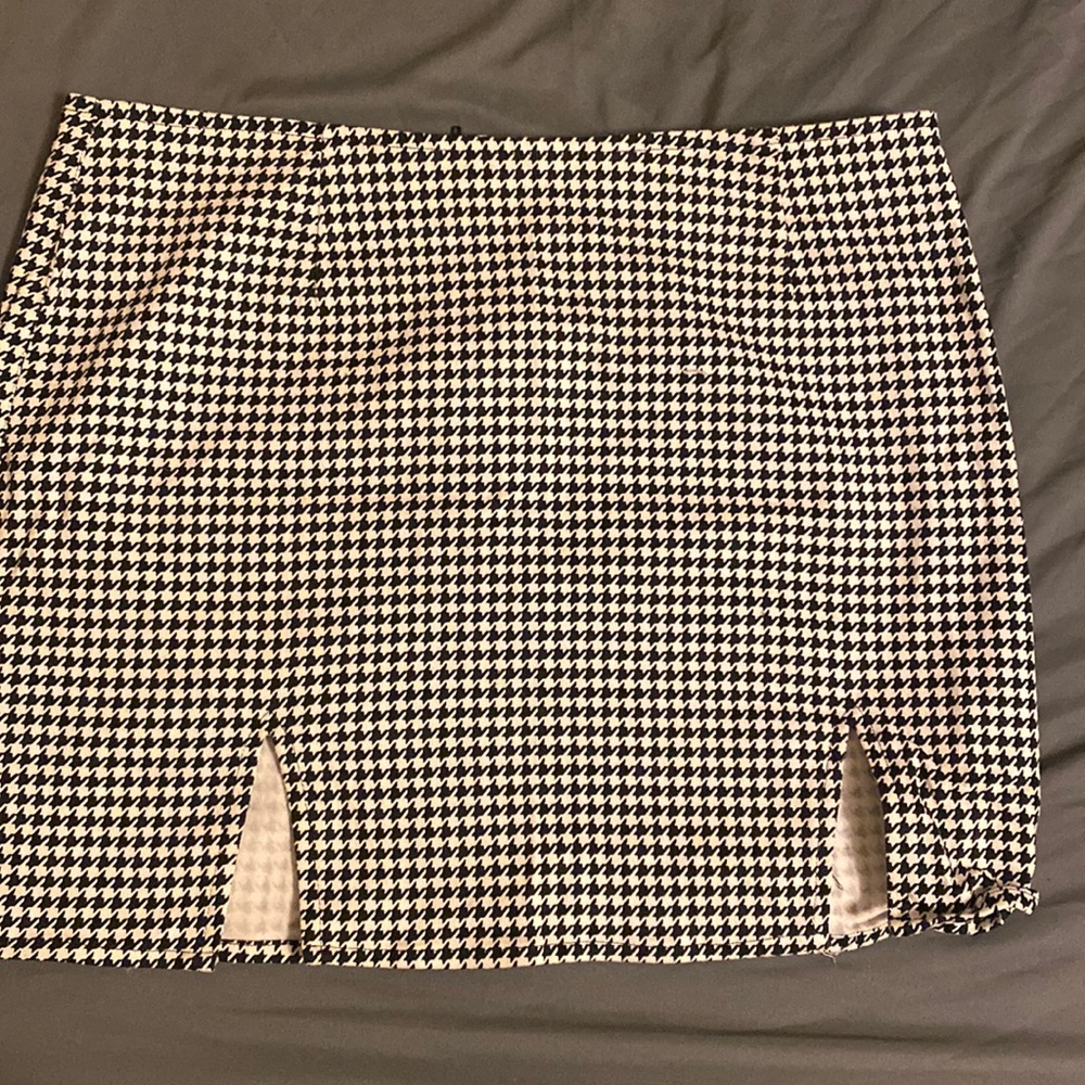 Motel skirt